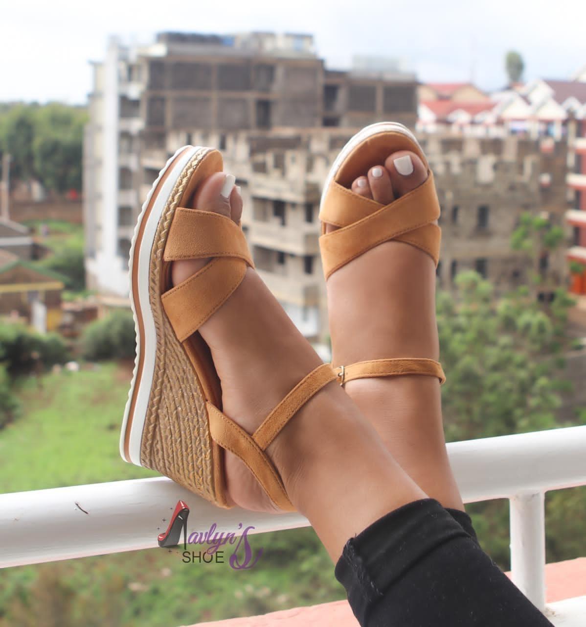 High Quality vintage Strapped open Wedge Heels classic women heels