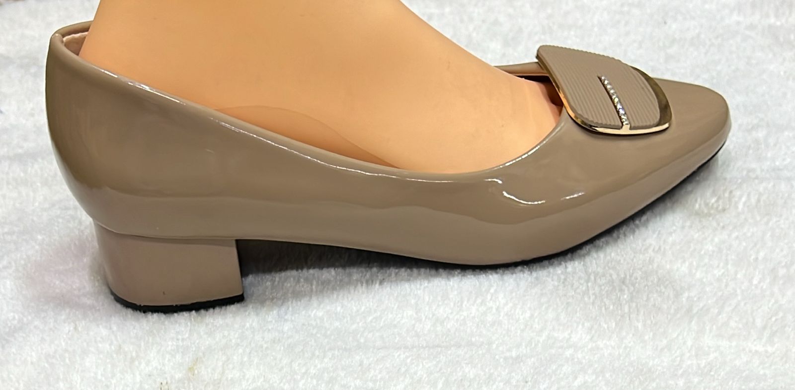 Quality Classic 💯🔥 ,fashion Ladies casual block heels Official Brogues shoes 💯🔥