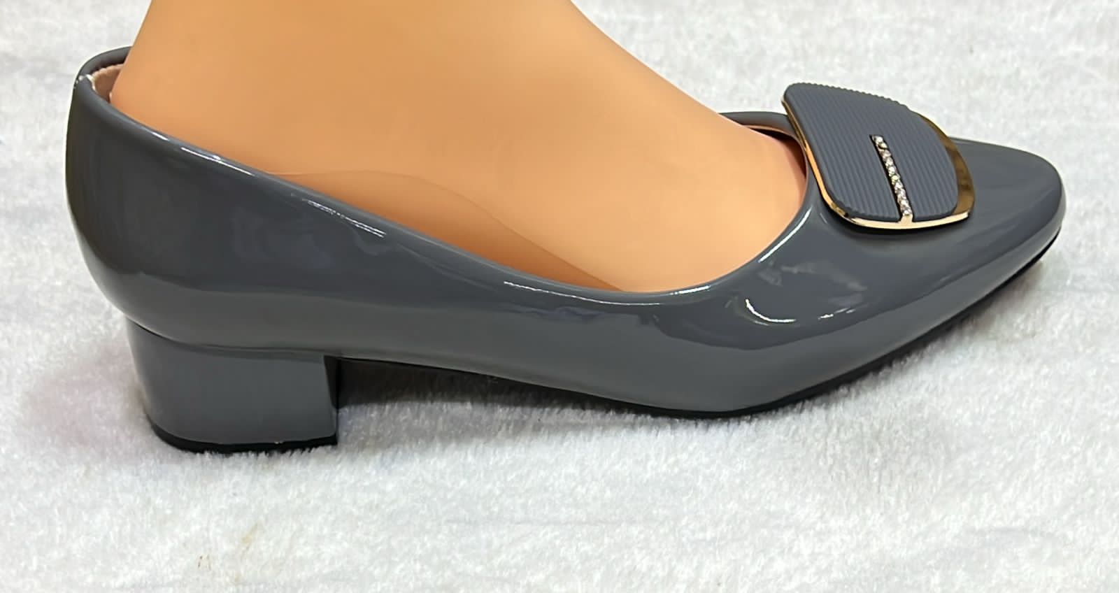 Quality Classic 💯🔥 ,fashion Ladies casual block heels Official Brogues shoes 💯🔥