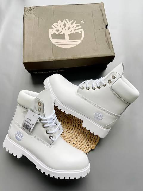 l ,comfortable and classical  Pure White Boot🔥🔥🔥 breathable  and best quality boot✴️💥