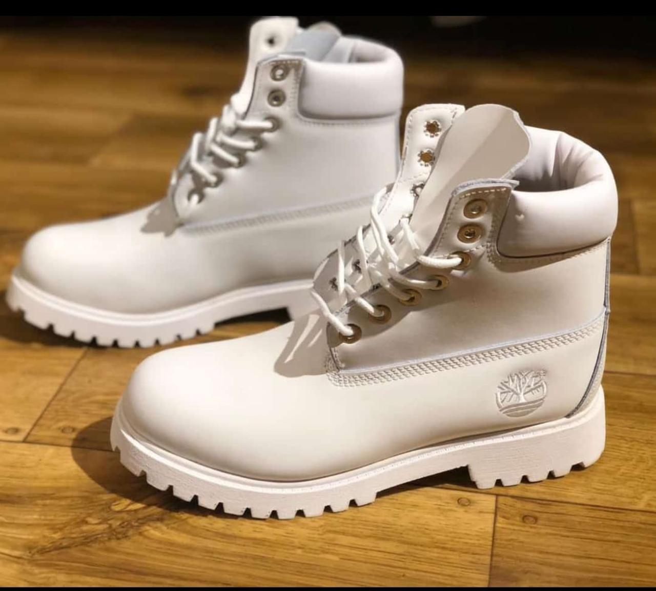 l ,comfortable and classical  Pure White Boot🔥🔥🔥 breathable  and best quality boot✴️💥