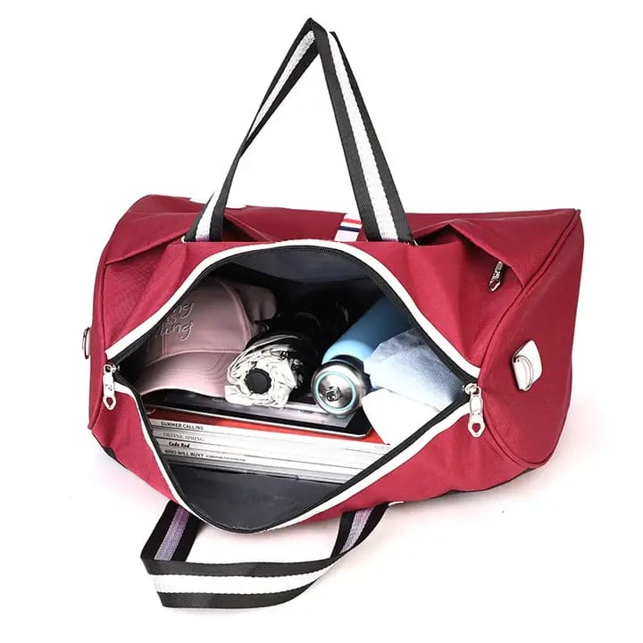 New in‼️‼️ Large travel duffle bags 🔥🎇