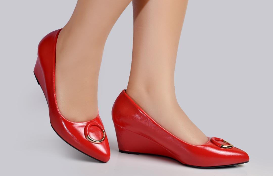 CLEARANCE SALE OFFER ⚡⚡New Arrival 🔥  Quality 🔥 Victoria Official Wedges 🔥🔥 high quality 🧨💥 Women Shoes women shoes🔥