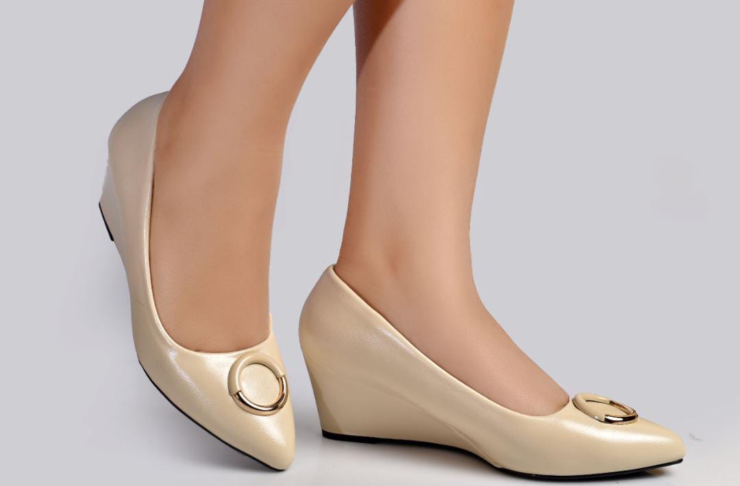 CLEARANCE SALE OFFER ⚡⚡New Arrival 🔥  Quality 🔥 Victoria Official Wedges 🔥🔥 high quality 🧨💥 Women Shoes women shoes🔥