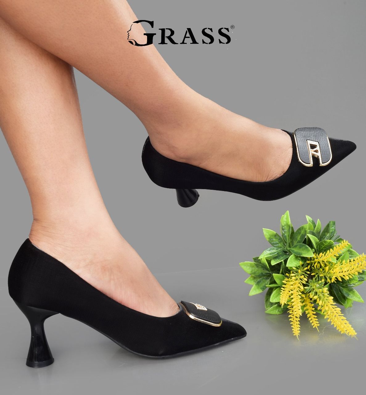 New 🌟 High QUALITY GRASS 🔥🔥Fashionable casual and elegant  Ladies  heel 🔥 🔥 very classy and sassy🥰