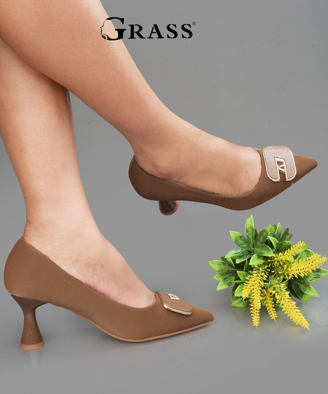 New 🌟 High QUALITY GRASS 🔥🔥Fashionable casual and elegant  Ladies  heel 🔥 🔥 very classy and sassy🥰
