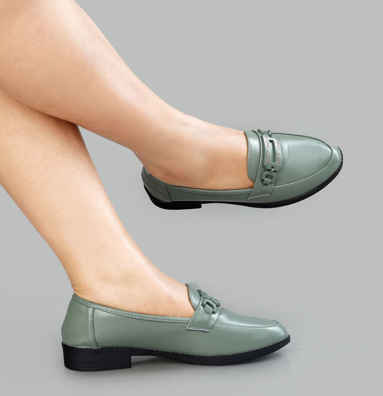 Classic ,fashion Ladies casual Brogues flat 🔥 🔥 🔥