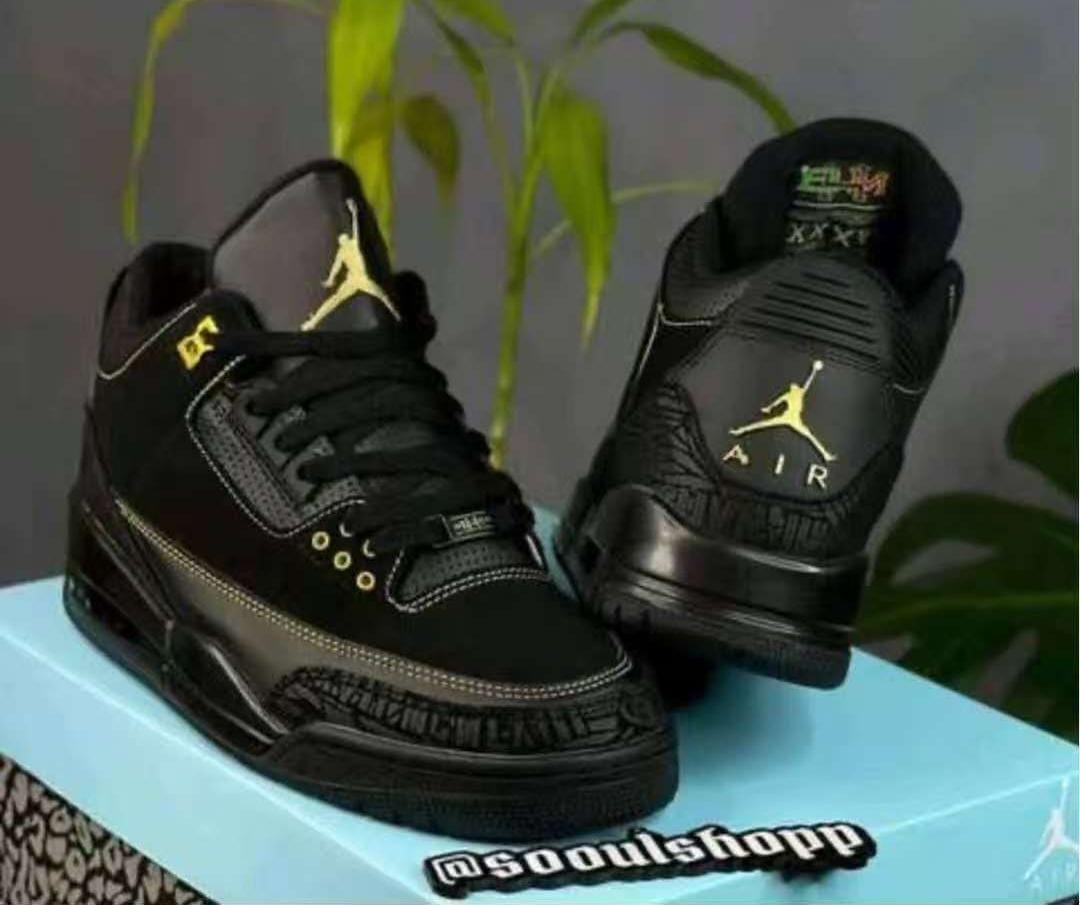 ⚡HIGH QUALITY ⚡JORDAN 4 high quality j4" Valentine" "black cat " sneakers original fashion leather ladies sneakers shoes ❤️‍🔥🔥 available in all black  pink white 😍
