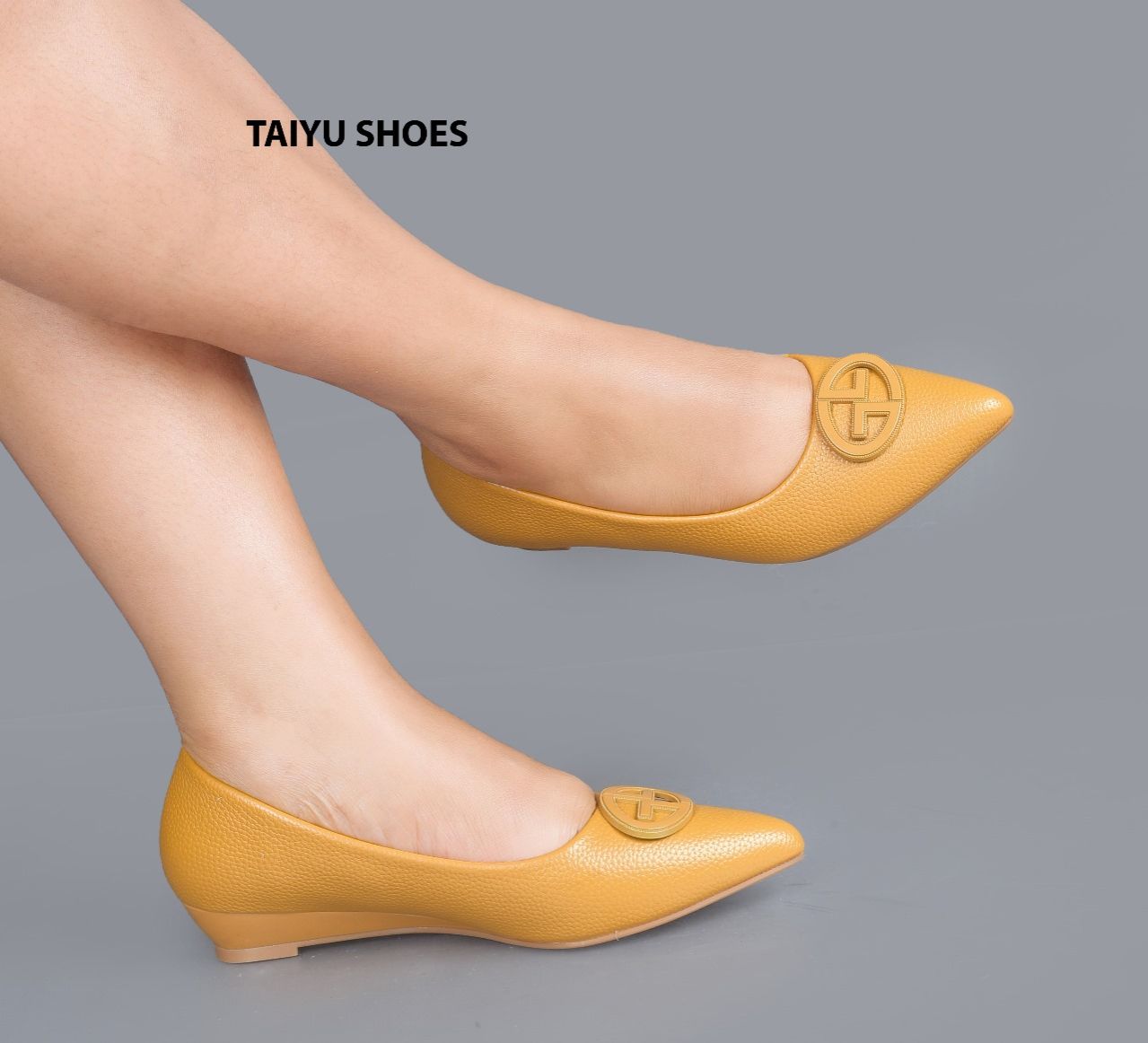New 🌟 High QUALITY  TAIYU  Fashionable casual and elegant  Ladies  Wedge shoes 🔥 🔥 very classy and sassy🥰