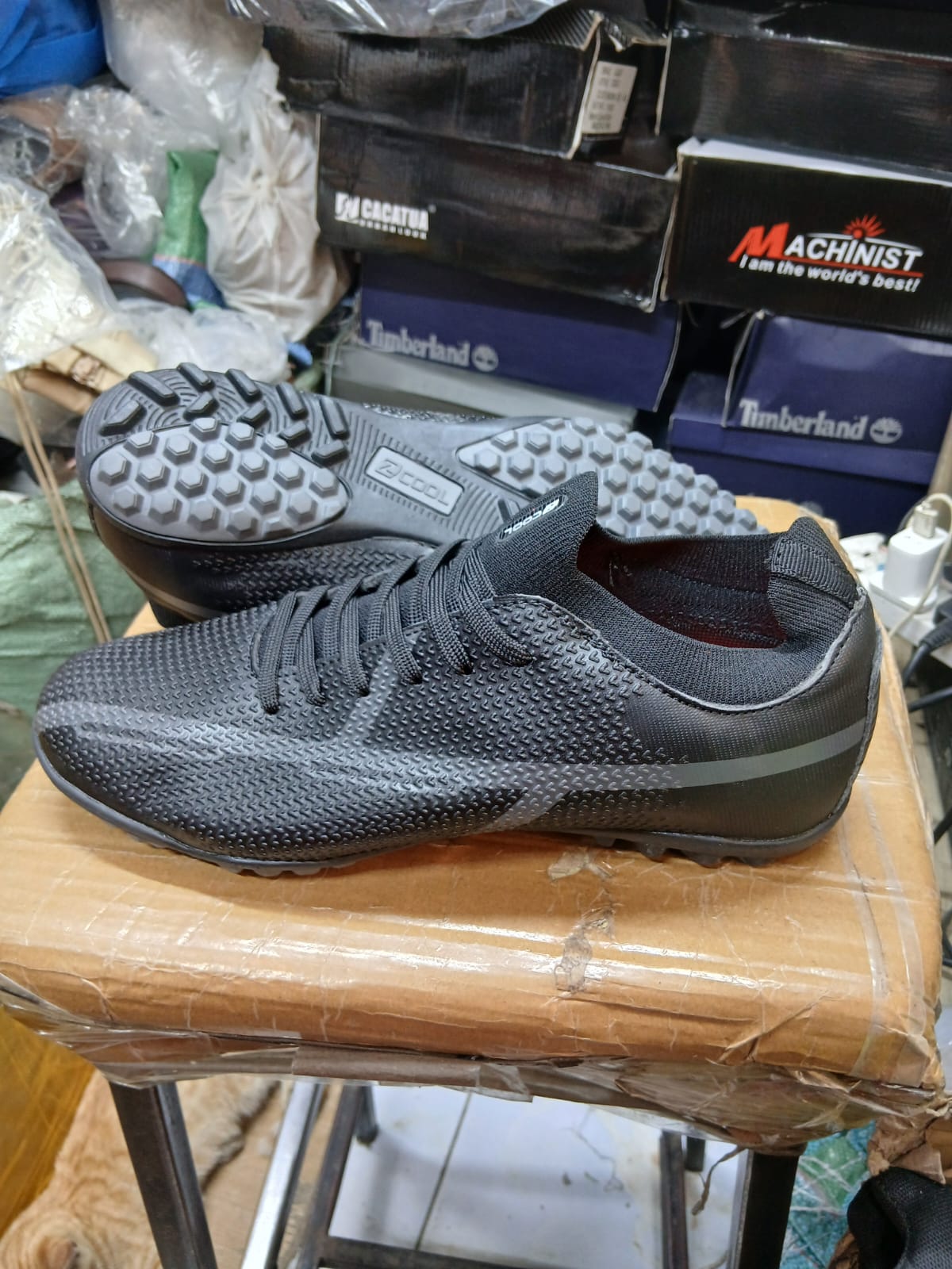 New 🔥🔥🔥🔥🔥High Quality  Trainer Football Soccer boots🔥🔥🔥🔥🔥 A  very good Quality and very comfortable