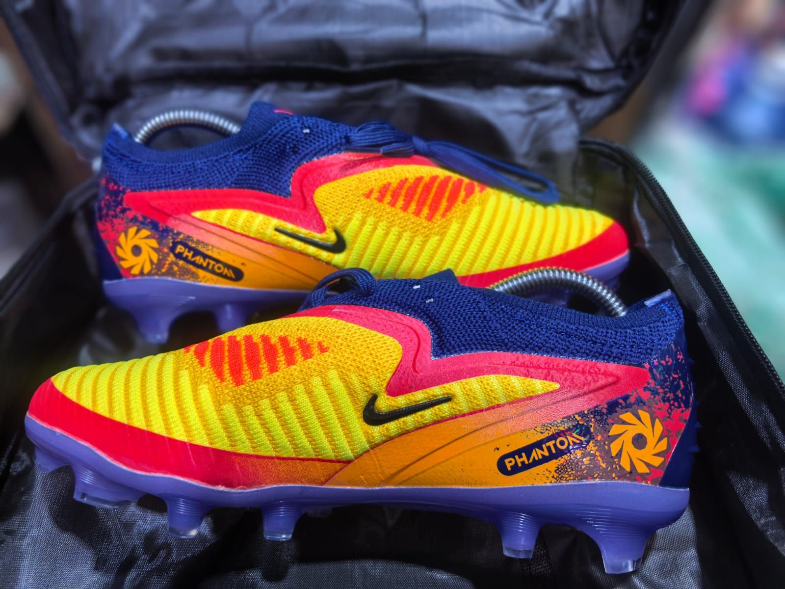 New 🔥🔥🔥🔥🔥High Quality  Phantom gx 6 Football Soccer boots🔥🔥🔥🔥🔥 A  very good Quality and very comfortable