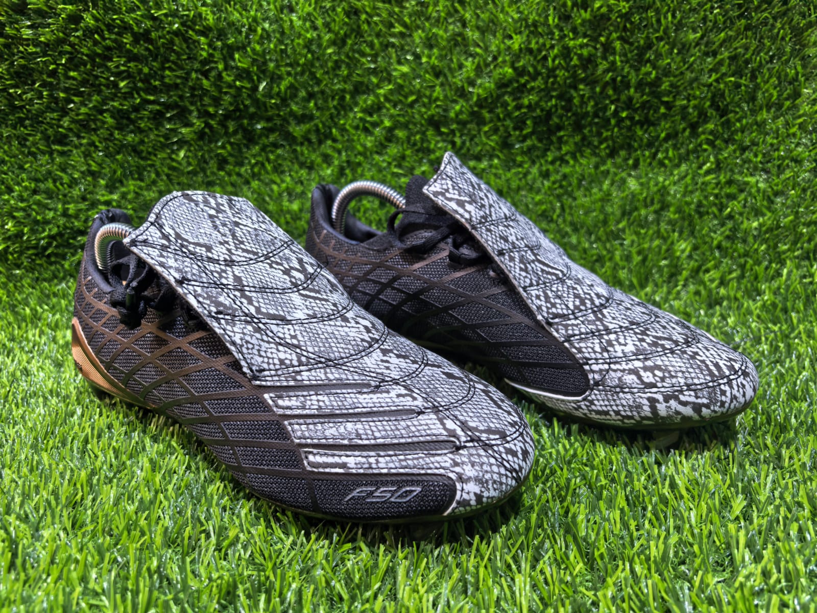 New🔥🔥🔥🔥🔥High Quality New F50 Spider Football Soccer boots🔥🔥🔥🔥🔥 A  very good Quality and very comfortable