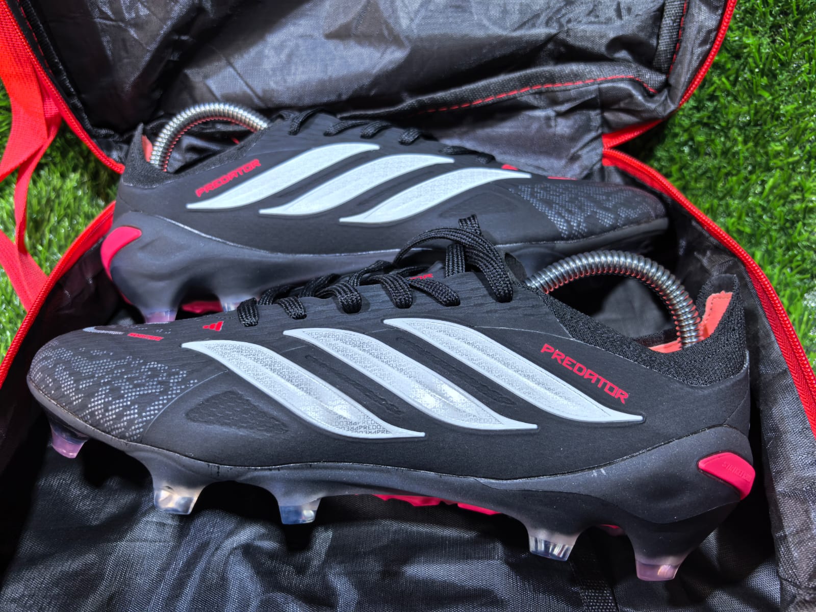New 🔥🔥🔥🔥🔥High Quality  Latest  Predator Football Soccer boots🔥🔥🔥🔥🔥 A  very good Quality and very comfortable