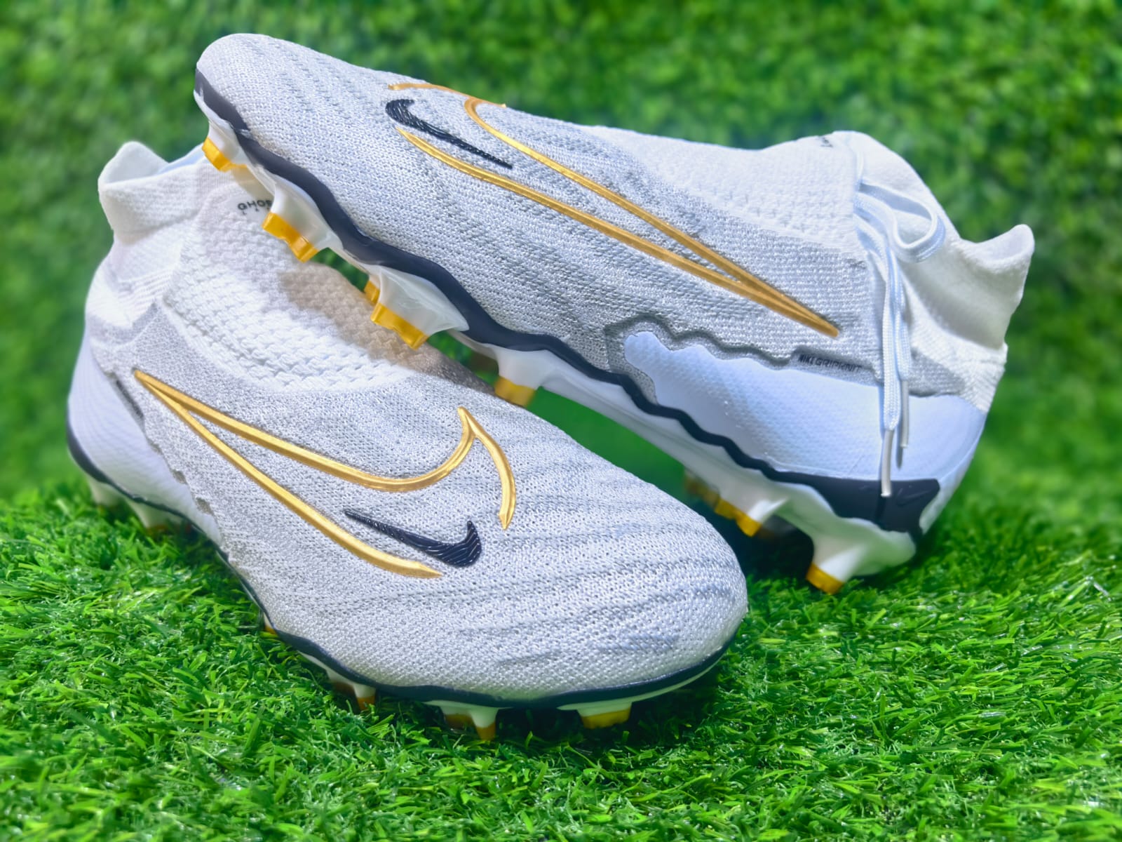 New🔥🔥🔥🔥🔥High Quality  Phantom  GX Football Soccer boots🔥🔥🔥🔥🔥 A  very good Quality and very comfortable