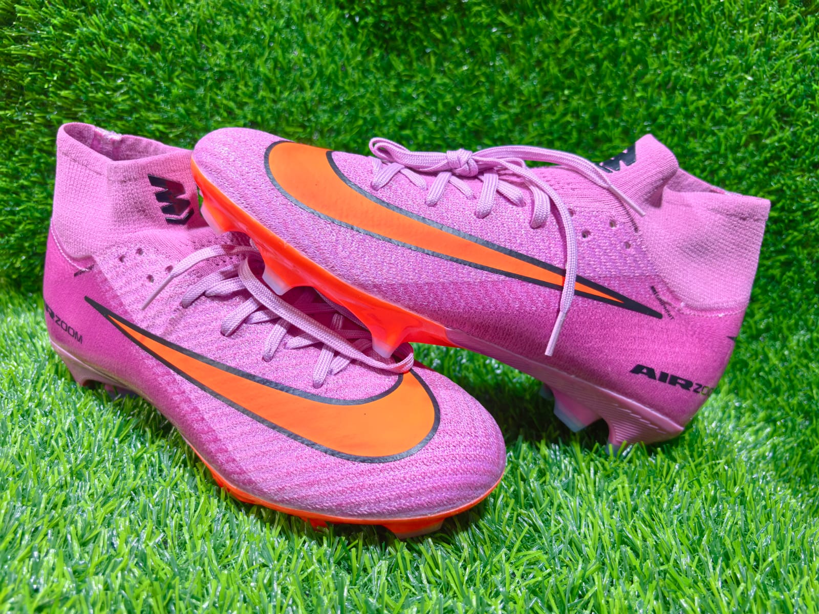 New🔥🔥🔥🔥🔥High Quality New Vapor  16  Elite Football Soccer boots🔥🔥🔥🔥🔥 A  very good Quality and very comfortable Vibrant Pink