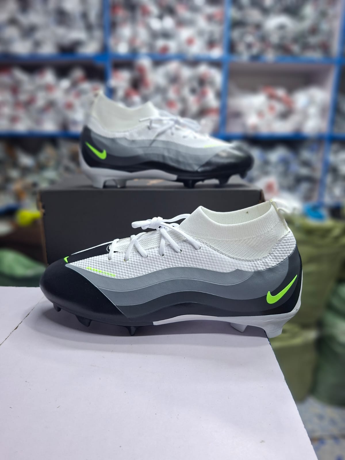 New🔥🔥🔥🔥🔥High Quality F50 Football Soccer boots🔥🔥🔥🔥🔥 A  very good Quality and very comfortable
