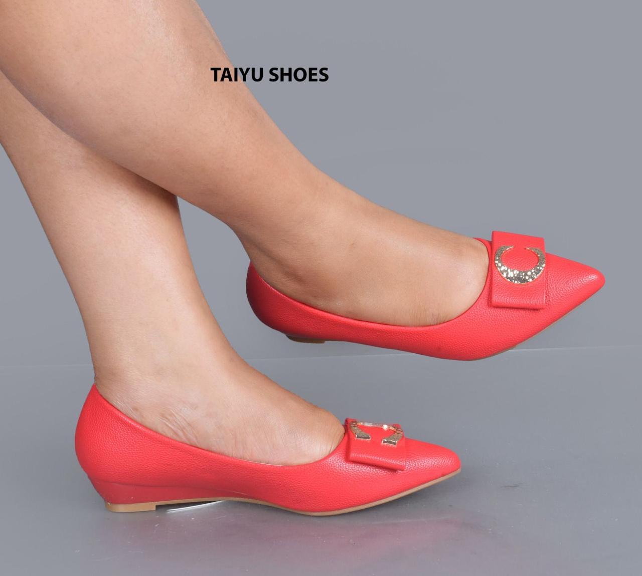New 🌟 High QUALITY  TAIYU  Fashionable casual and elegant  Ladies  Wedge shoes 🔥 🔥 very classy and sassy🥰