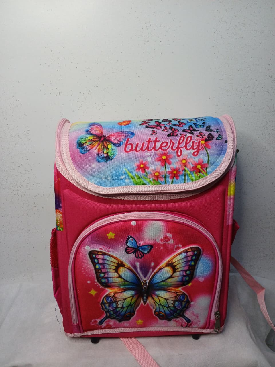 Quality👑✨  Magic Kids School Backpack Cute Classy & Ready for School! 💜🎀
Make every school day feel like a fairy tale! This beautiful carton-themed backpack is perfect for little kids