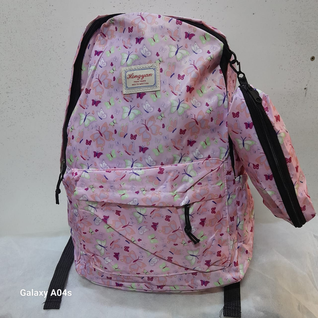 🎒✨ Stylish Fashion  Floral backpack_lightweight school & travel bag for ladies.Practical meets beautiful
Spacious, fashionable, and convenient – everything you need in one matching set! 💼👜