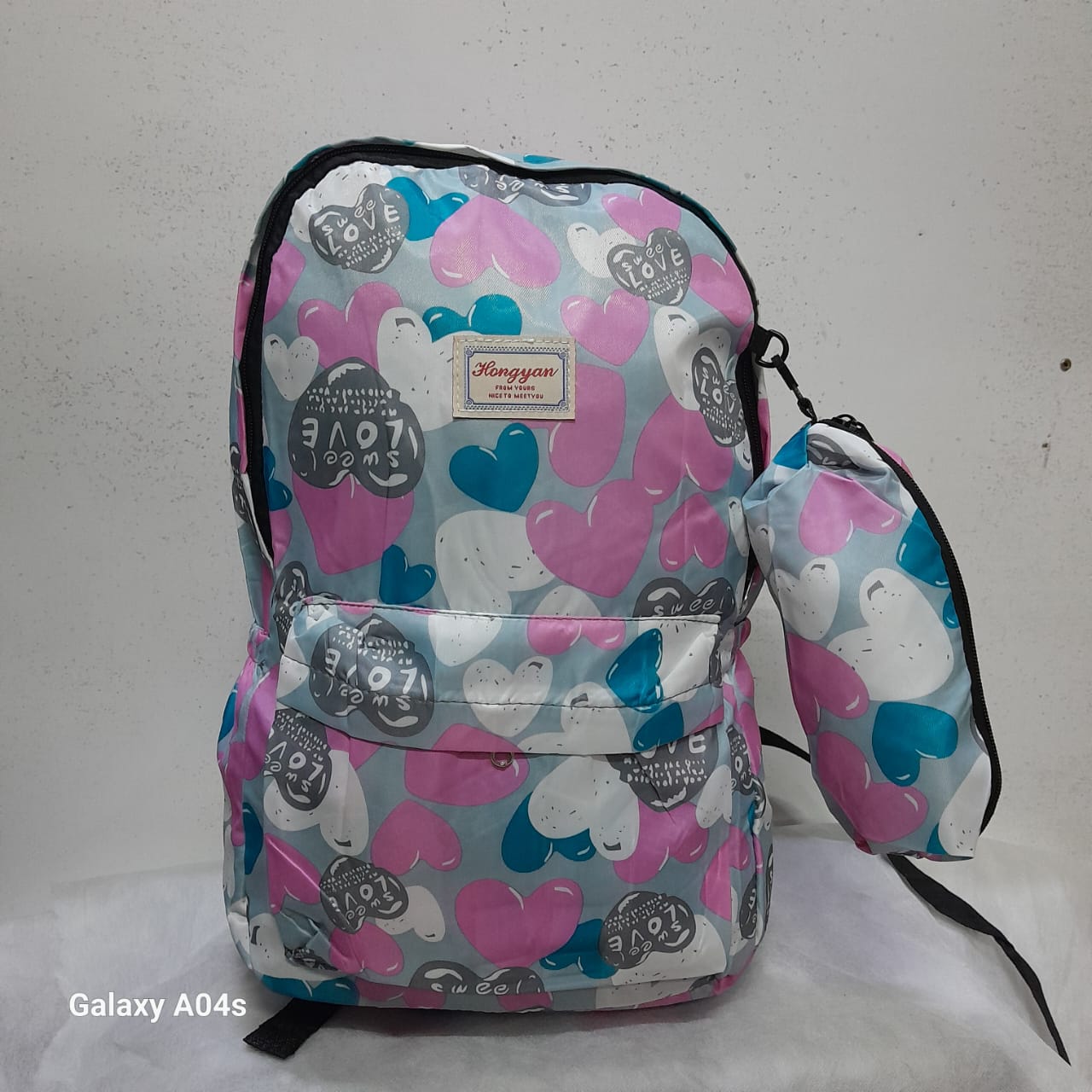 🎒✨ Stylish Fashion  Floral backpack_lightweight school & travel bag for ladies.Practical meets beautiful
Spacious, fashionable, and convenient – everything you need in one matching set! 💼👜