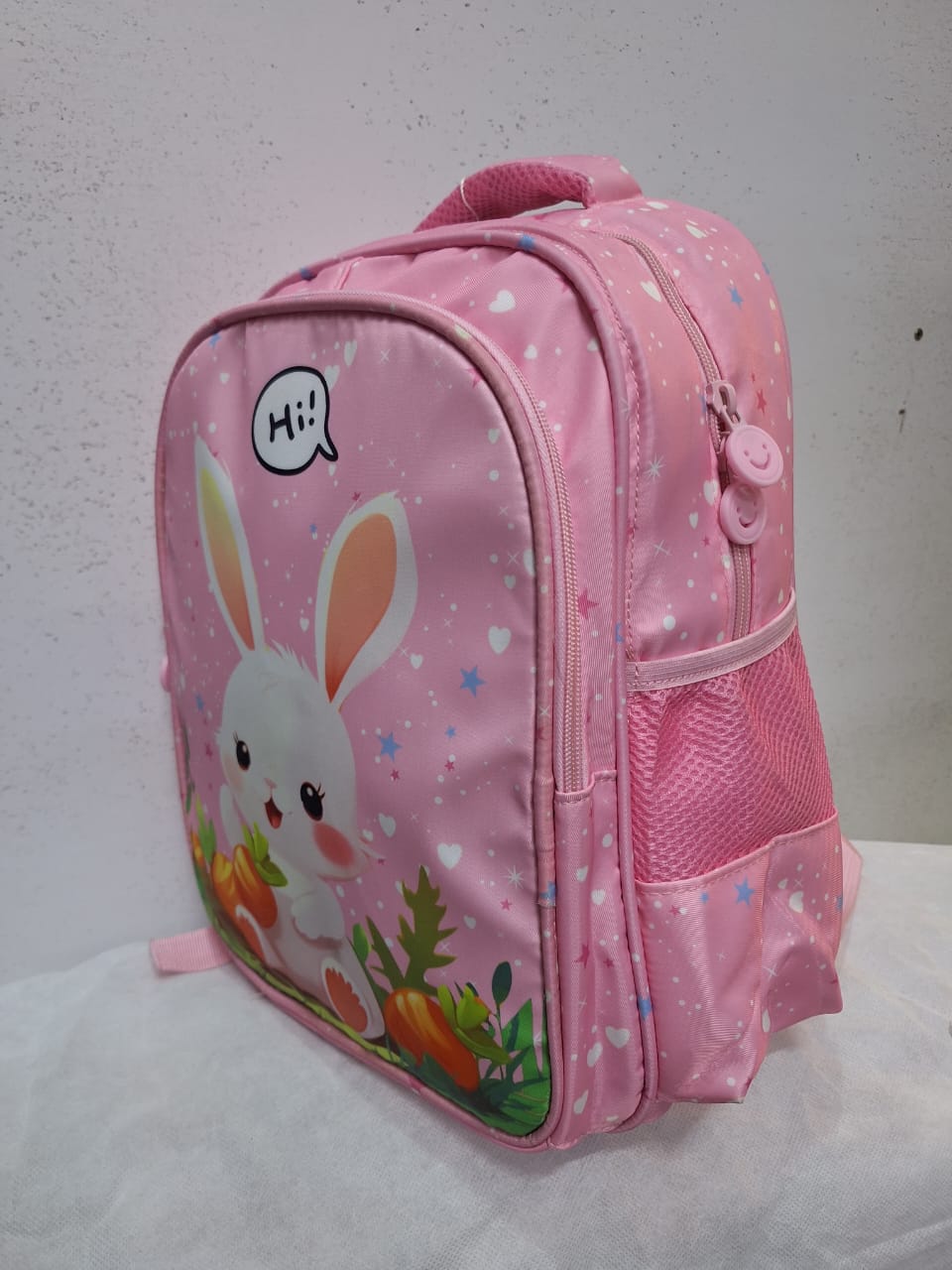 🦇 Superhero Power Kids School Backpack – Bold, Strong & Ready for Action! 🖤
Let your little hero step into school with confidence and style! This eye-catching superhero-themed backpack is designed