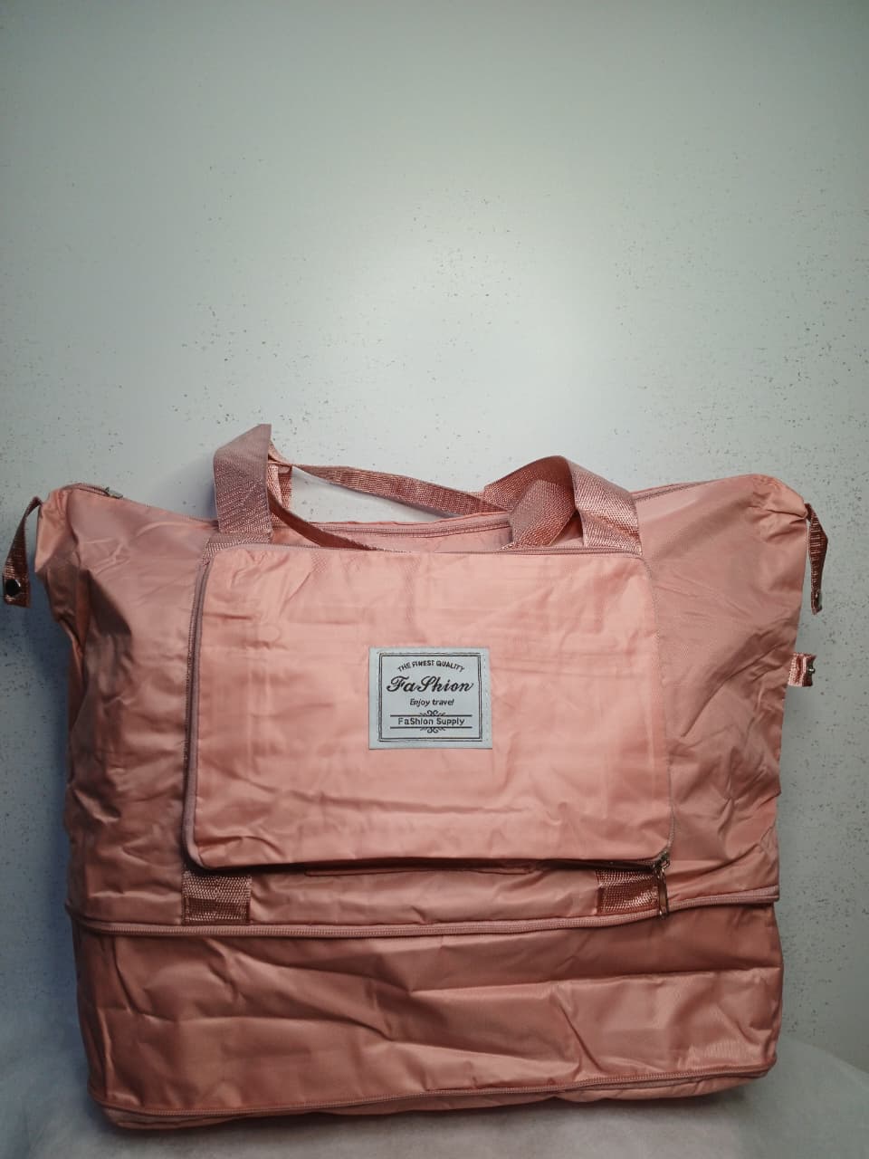 🧳 Large Capacity Travel Duffel Bag – Expandable Foldable Luggage (Real Picture)
✔ Large spacious main compartment
✔ Expandable bottom zipper section
✔ Lightweight & easy to carry
✔strong