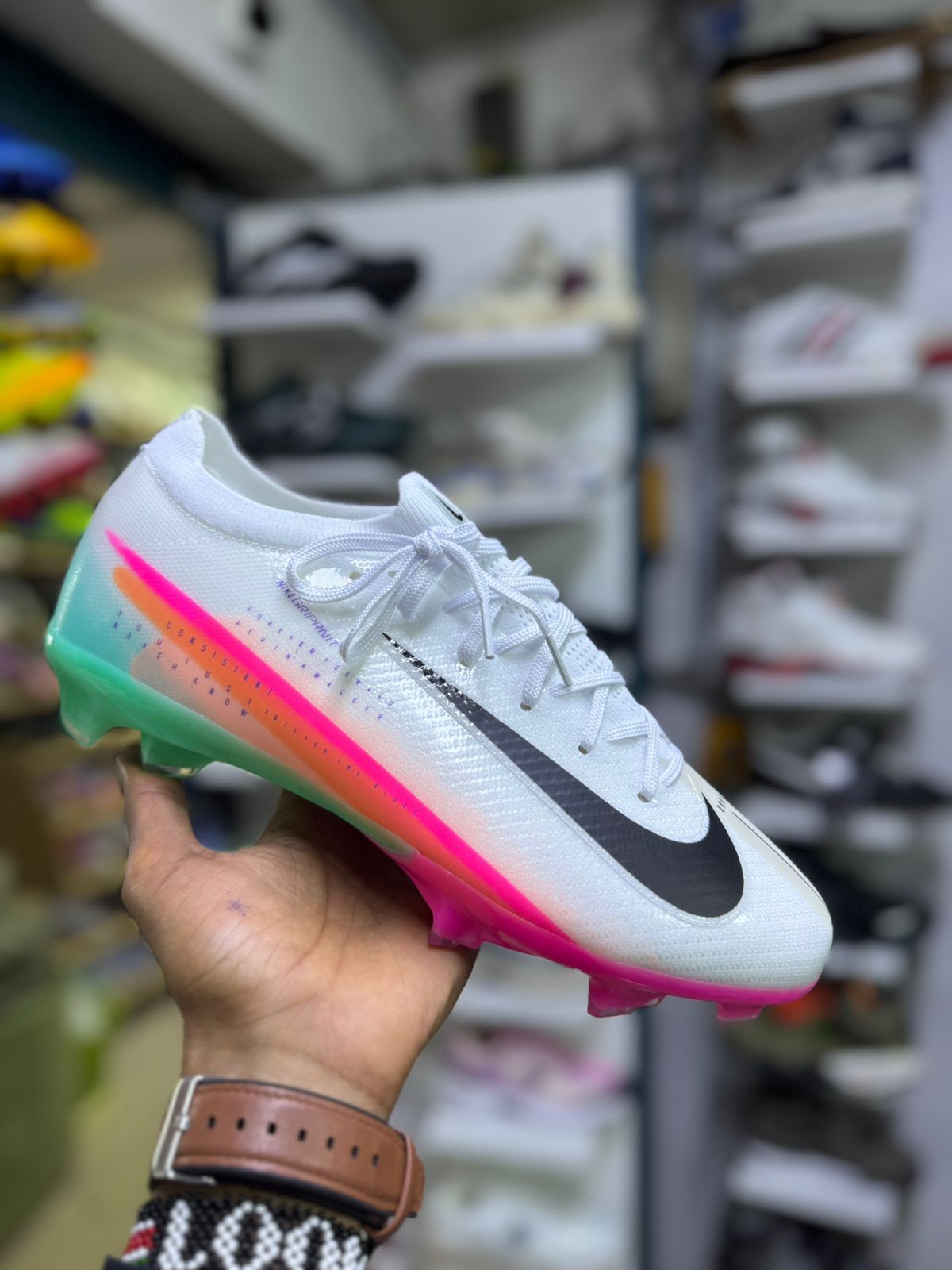 New🔥🔥🔥⚽🔥 Pro Zoom Football Boots – Speed, Style & Performance! 🔥⚽
Step onto the pitch with confidence in these high-performance Pro Zoom football boots designed for speed, control, and comfort. B