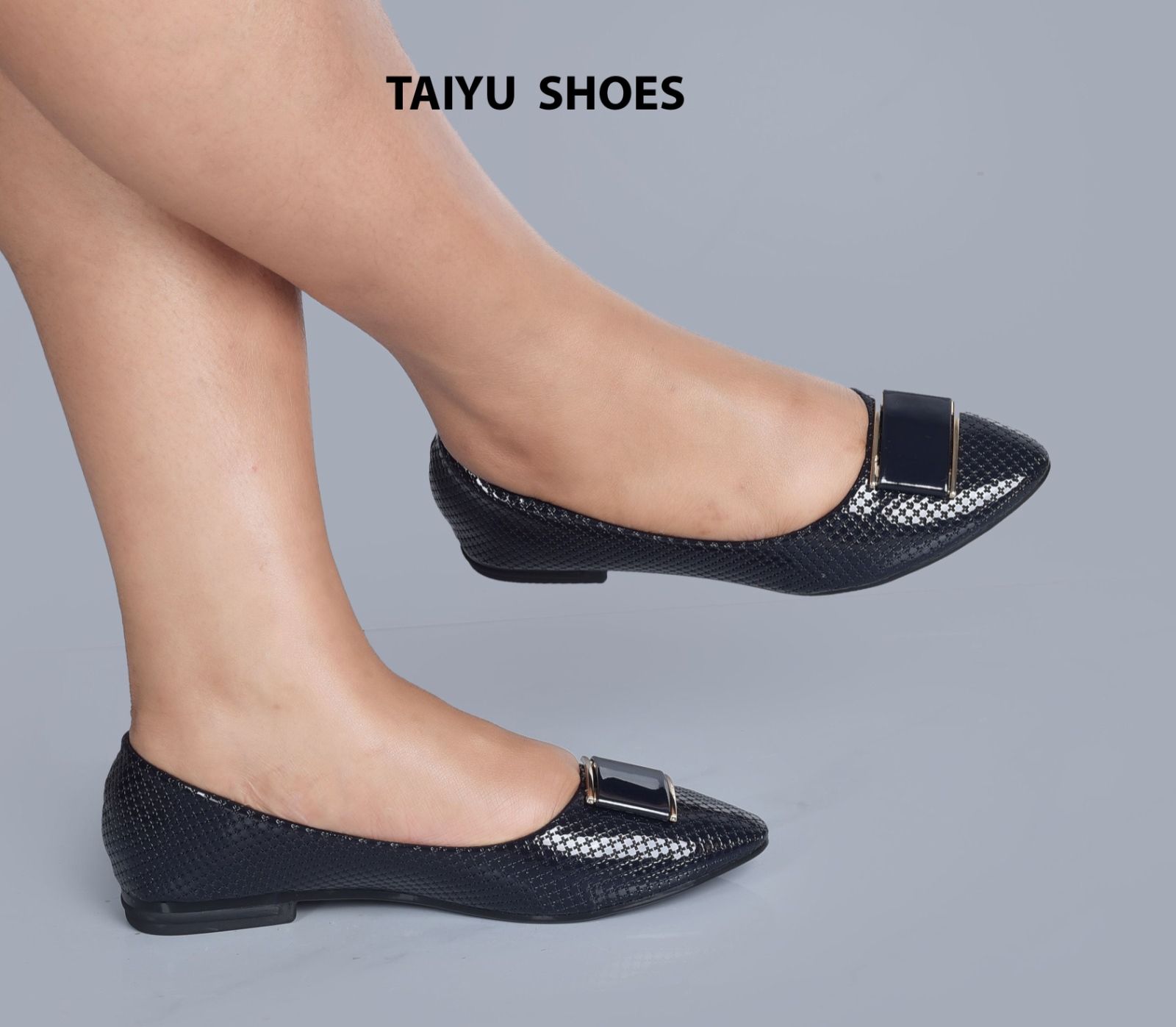 New 🌟 High QUALITY  TAIYU  Fashionable casual and elegant  Ladies  Flats shoes 🔥 🔥 very classy and sassy🥰