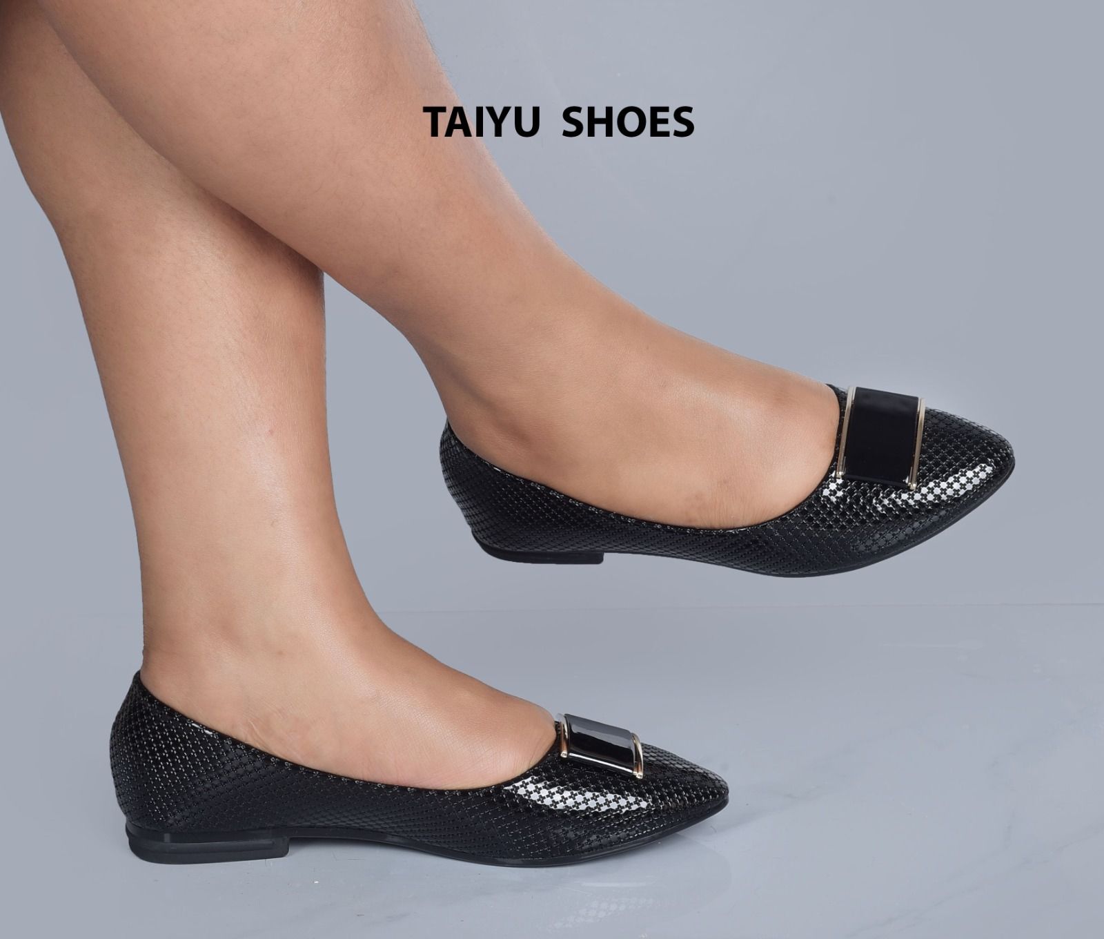 New 🌟 High QUALITY  TAIYU  Fashionable casual and elegant  Ladies  Flats shoes 🔥 🔥 very classy and sassy🥰