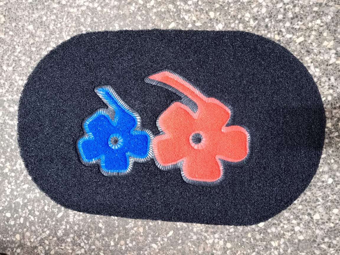 CLASSY SPAGHETTI DOOR / BATH MAT