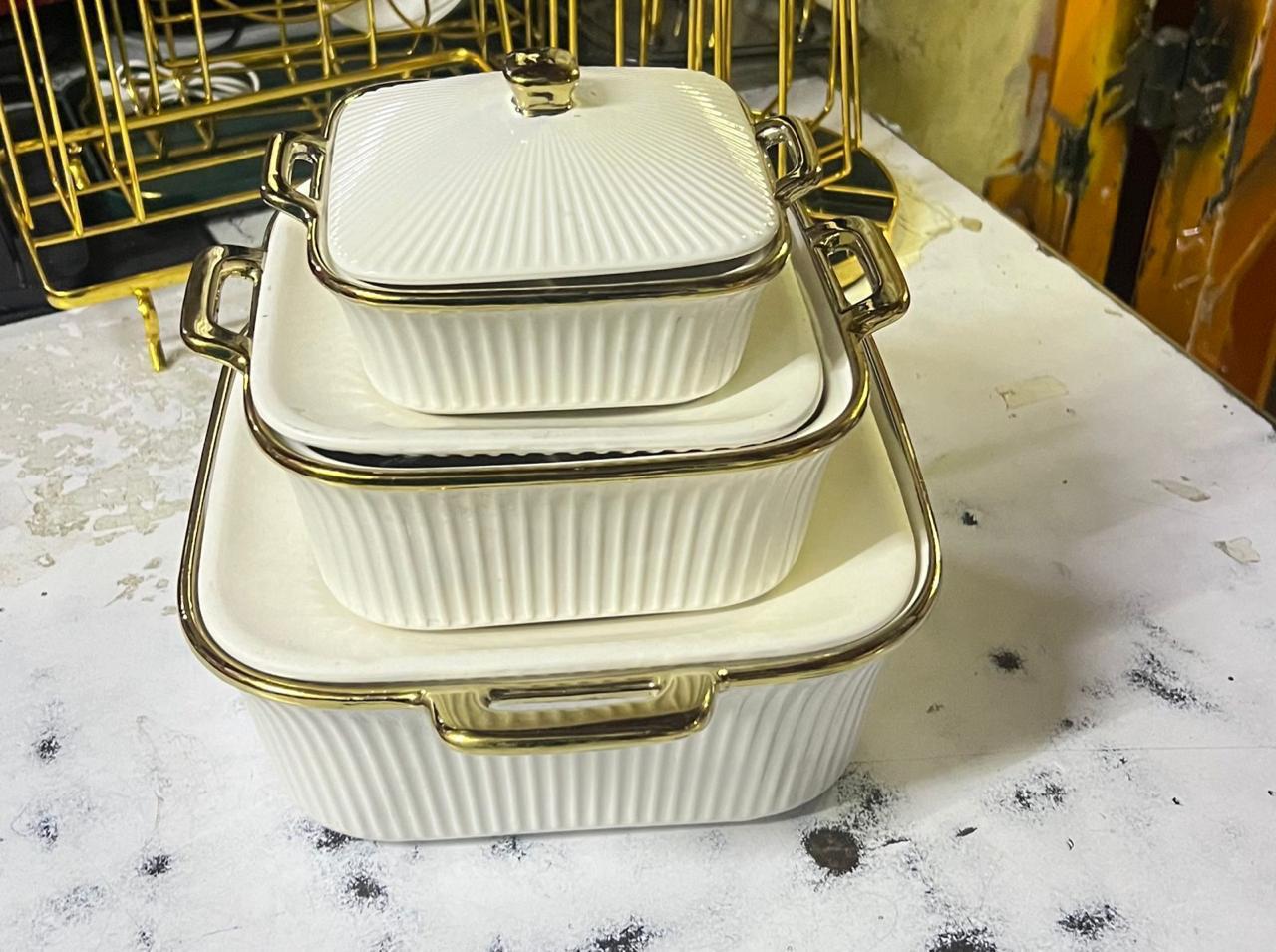 3 PCS TRENDY CERAMIC SOUP SERVING POTS WITH LIDS - Adorable Ceramic Bowl With Lids, Used as serving dishes, Retain heat, A set of 3pcs, Heavy ceramic material .