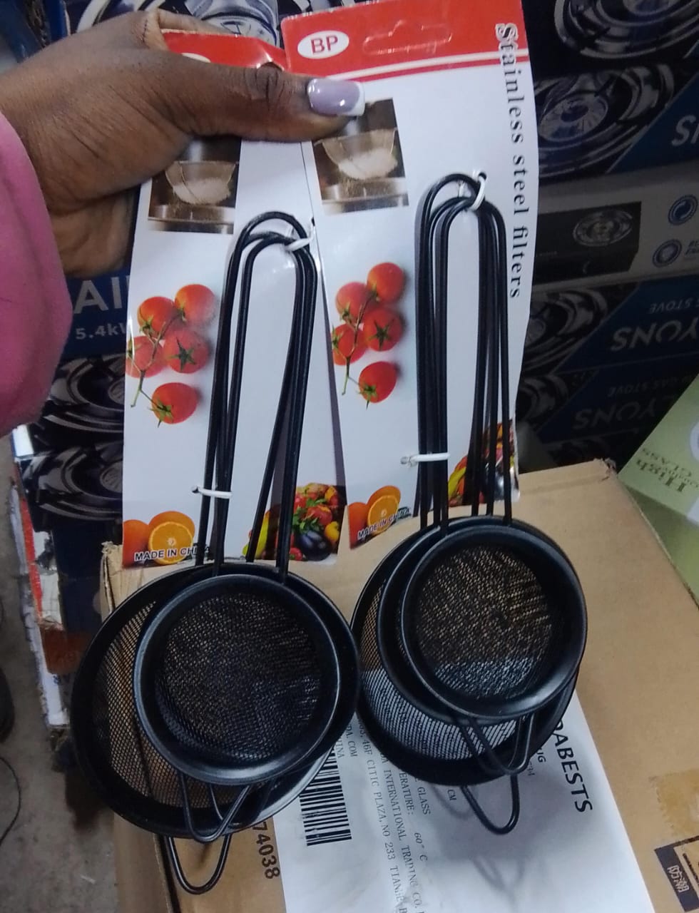 3 Pcs Sundabest Stainless Steel Filters/ Sieves - ractical design, fine mesh (1 mm), sturdy strainer, hangable, Perfect for draining fruit, sifting flour and icing sugar.