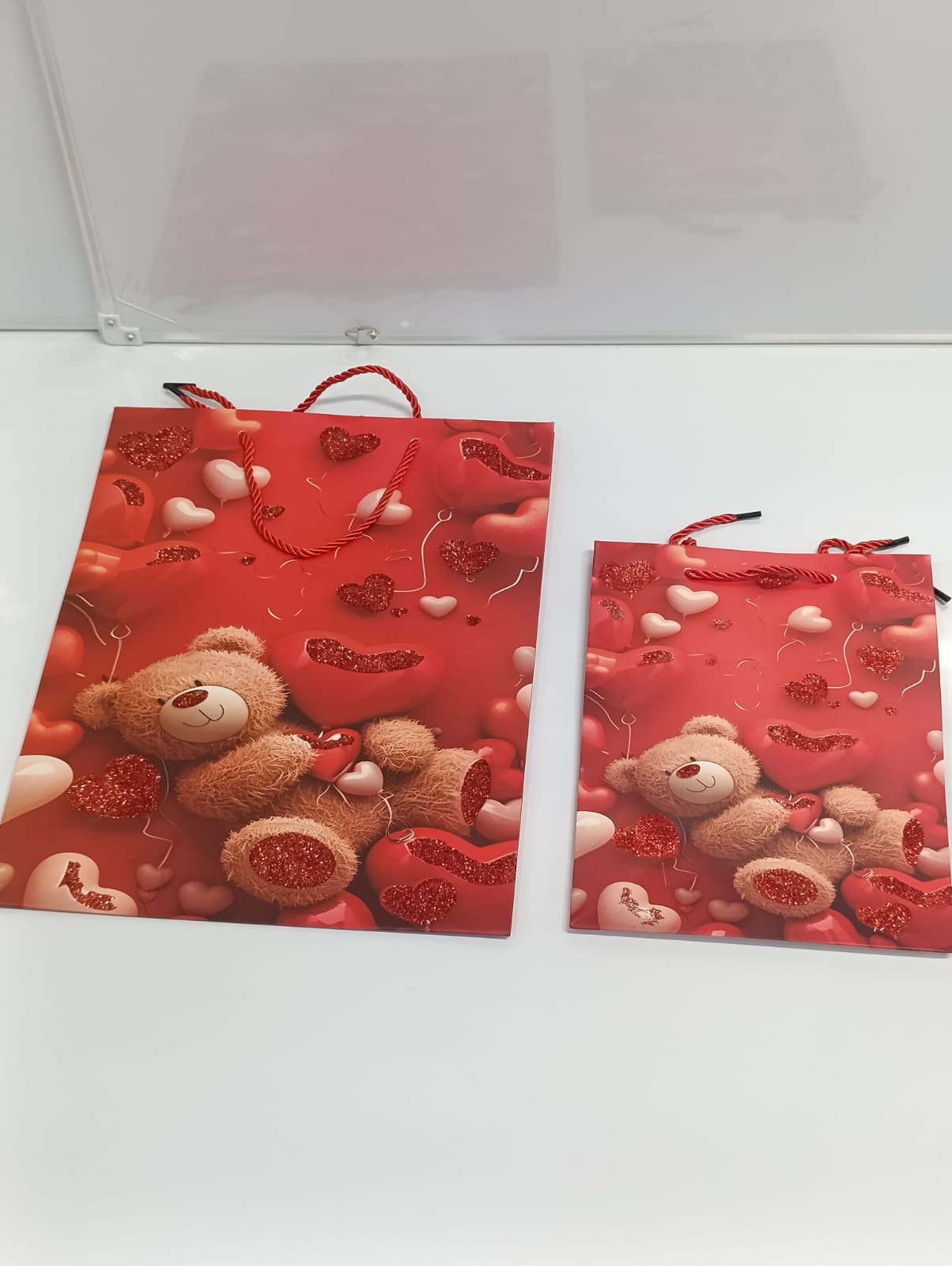 Valentine’s Gift Bags – Romantic & Stylish Packaging,  Perfect for wrapping Valentine’s Day gifts, ❤️ Stylish and romantic designs to impress your loved ones, 🌟 Durable and reusable material.