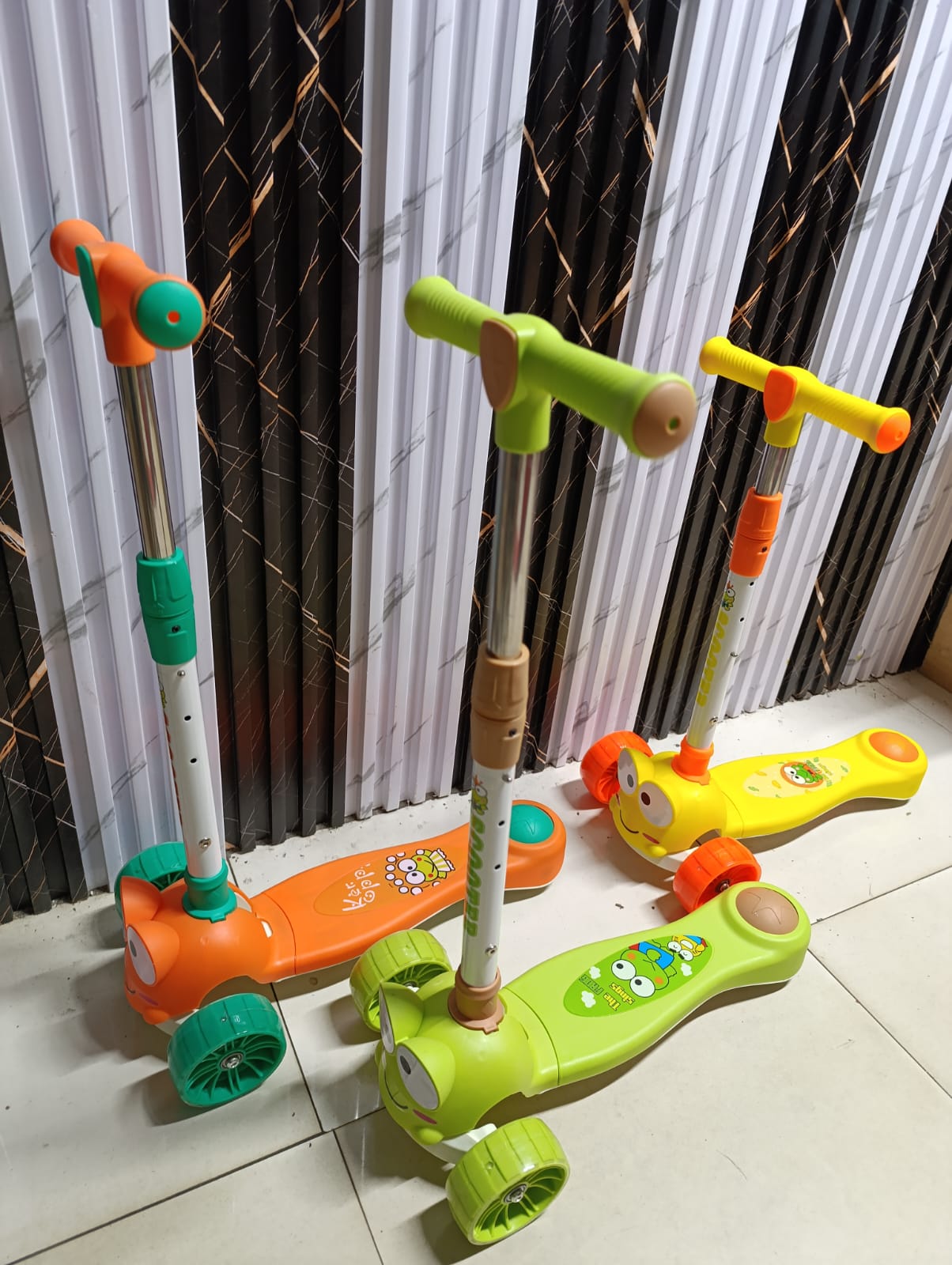 Kids Adjustable Scooter Can Handle Unto 50kg, 3-12 Years- Pedal-free Comfortable seat Secure grip handlebar,Feel the motion- balance of two-wheel biking,Kids regain their balance quickly .