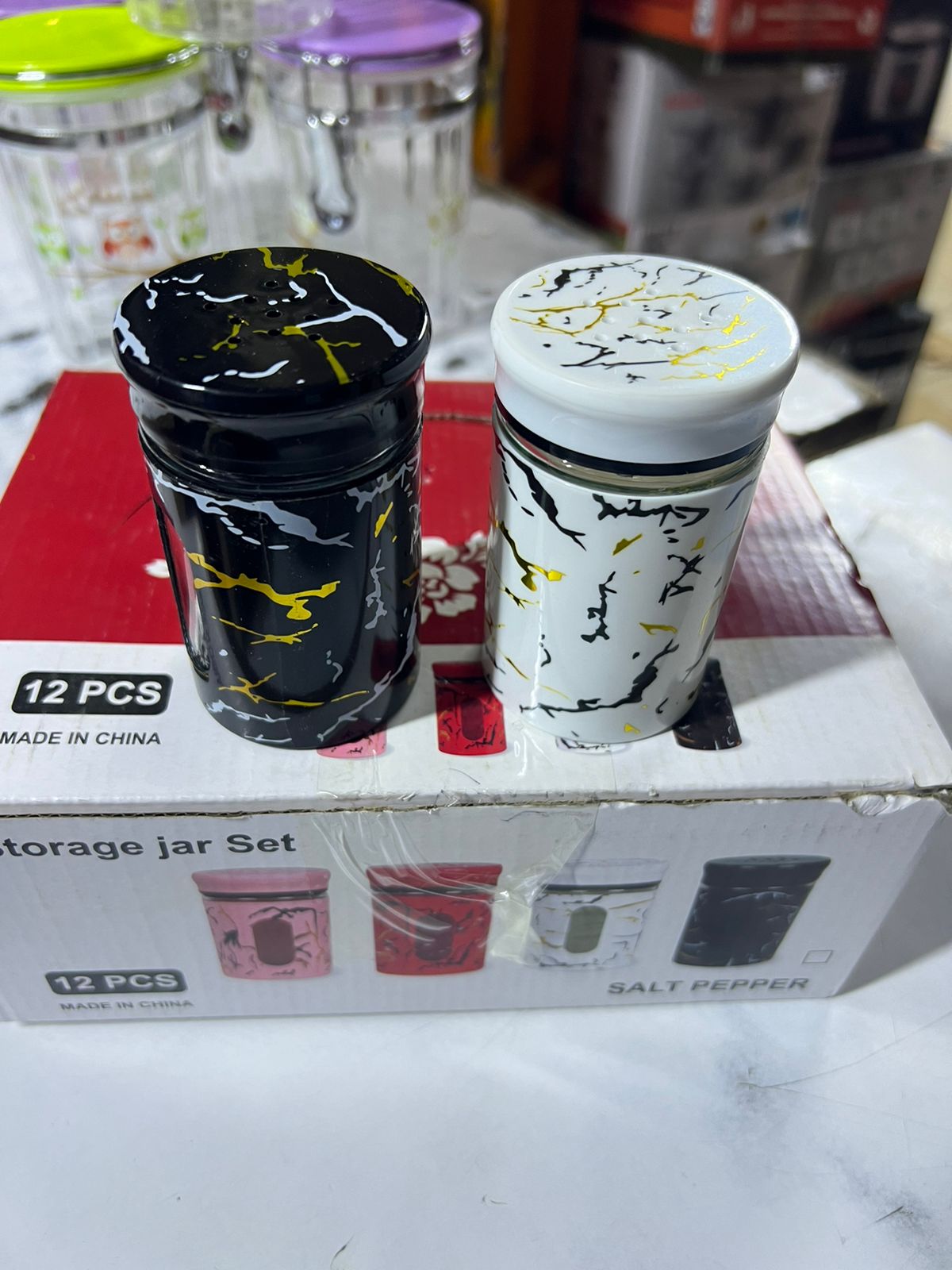 2 PCS QUALITY CLASSIC MARBLE SALT SHAKER - Pours You the Perfect Amount, No Mix-Ups,Farmhouse Salt Shaker for Kitchen, Easy & Mess-Free Refilling .