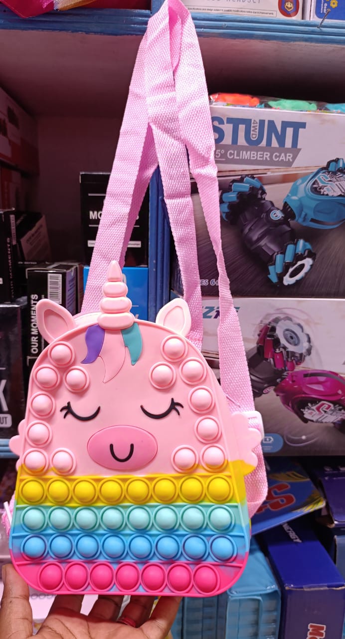 FASHION GIRL'S POP IT BACKPACK - Cute BackpackThe perfect fidget toy for your baby, Durable, Waterproof.