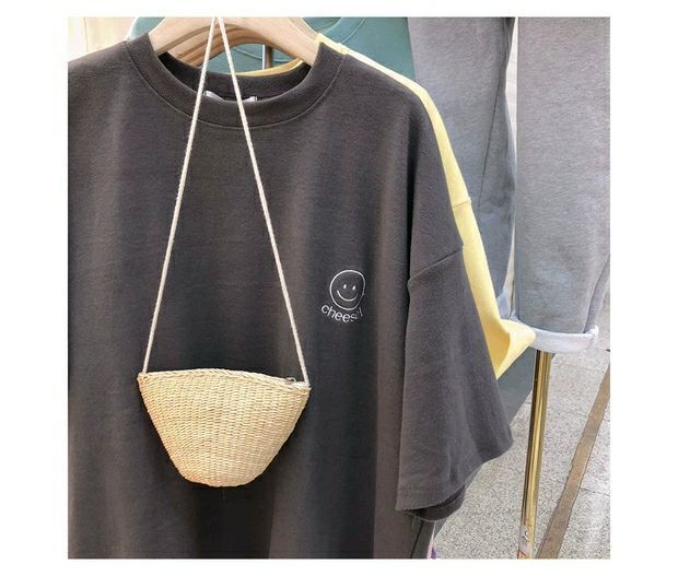 New product selection: Embroidered short sleeved T-shirt for women's Instagram fashion, 2024 summer outfit, new Korean loose plus size student T-shirt, Dongdaemun women's clothing