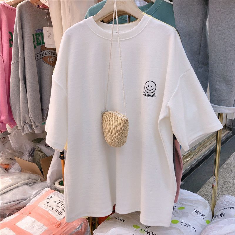 New product selection: Embroidered short sleeved T-shirt for women's Instagram fashion, 2024 summer outfit, new Korean loose plus size student T-shirt, Dongdaemun women's clothing