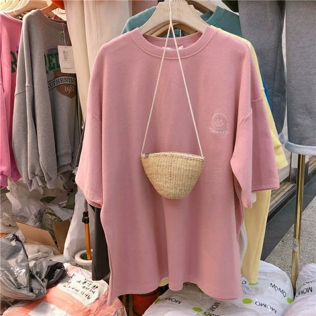 New product selection: Embroidered short sleeved T-shirt for women's Instagram fashion, 2024 summer outfit, new Korean loose plus size student T-shirt, Dongdaemun women's clothing