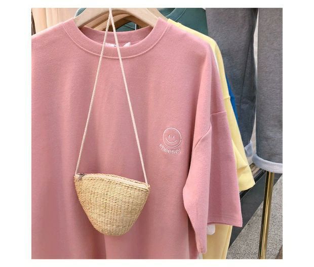 New product selection: Embroidered short sleeved T-shirt for women's Instagram fashion, 2024 summer outfit, new Korean loose plus size student T-shirt, Dongdaemun women's clothing