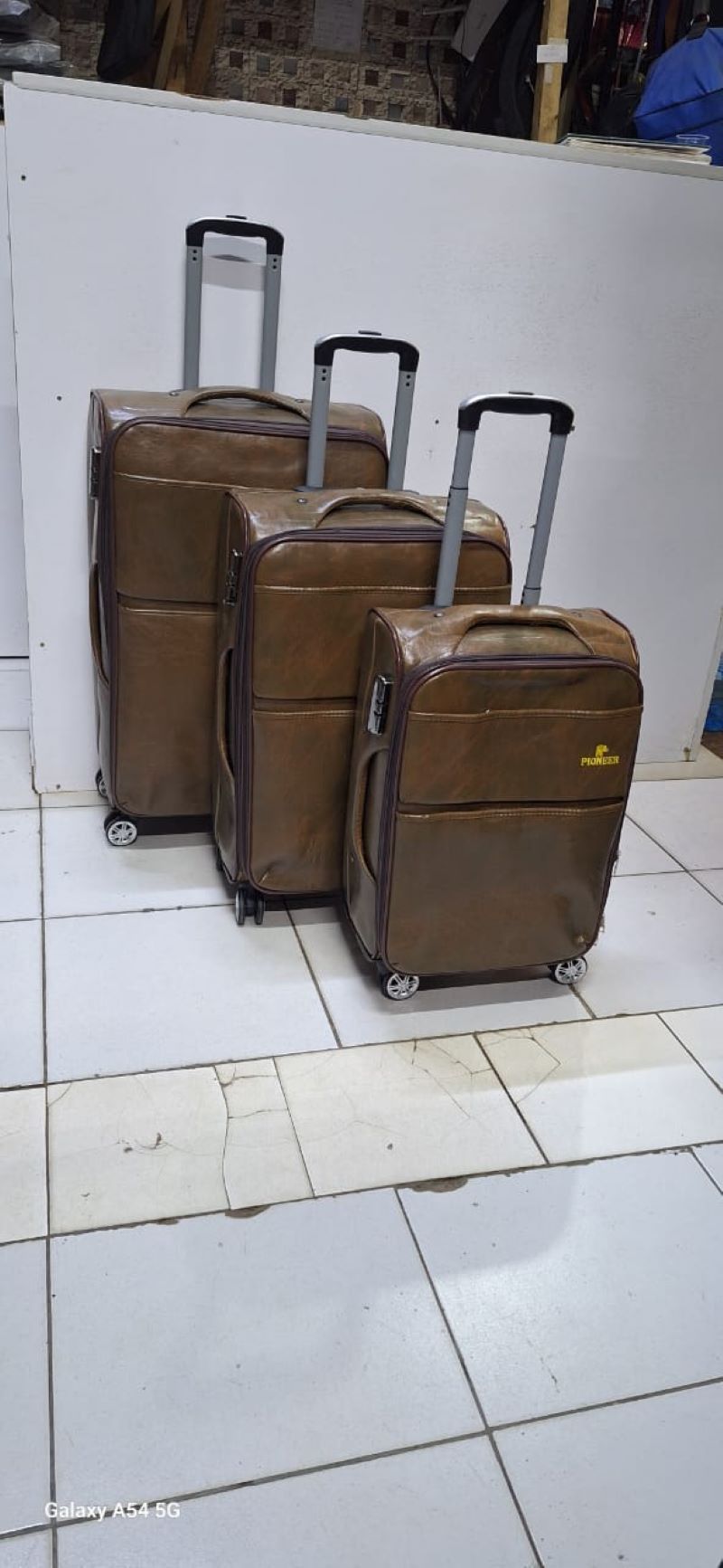 Elegant 3-Piece PU Leather Luggage Set (28", 24", 22") for Stylish Travel
