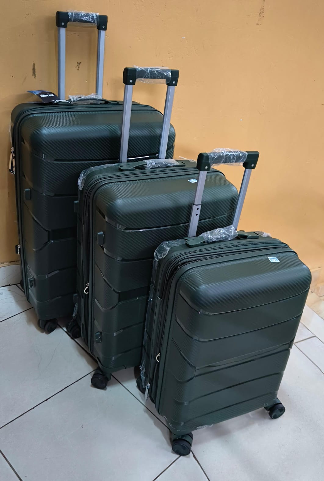 Unbreakable Rubber PP 3-in-1 Suitcase Set - Beautiful Colors, Lightweight, Scratch-Resistant with 360° Wheel Rotation & Easy-to-Lock 3-Digit Combination Code