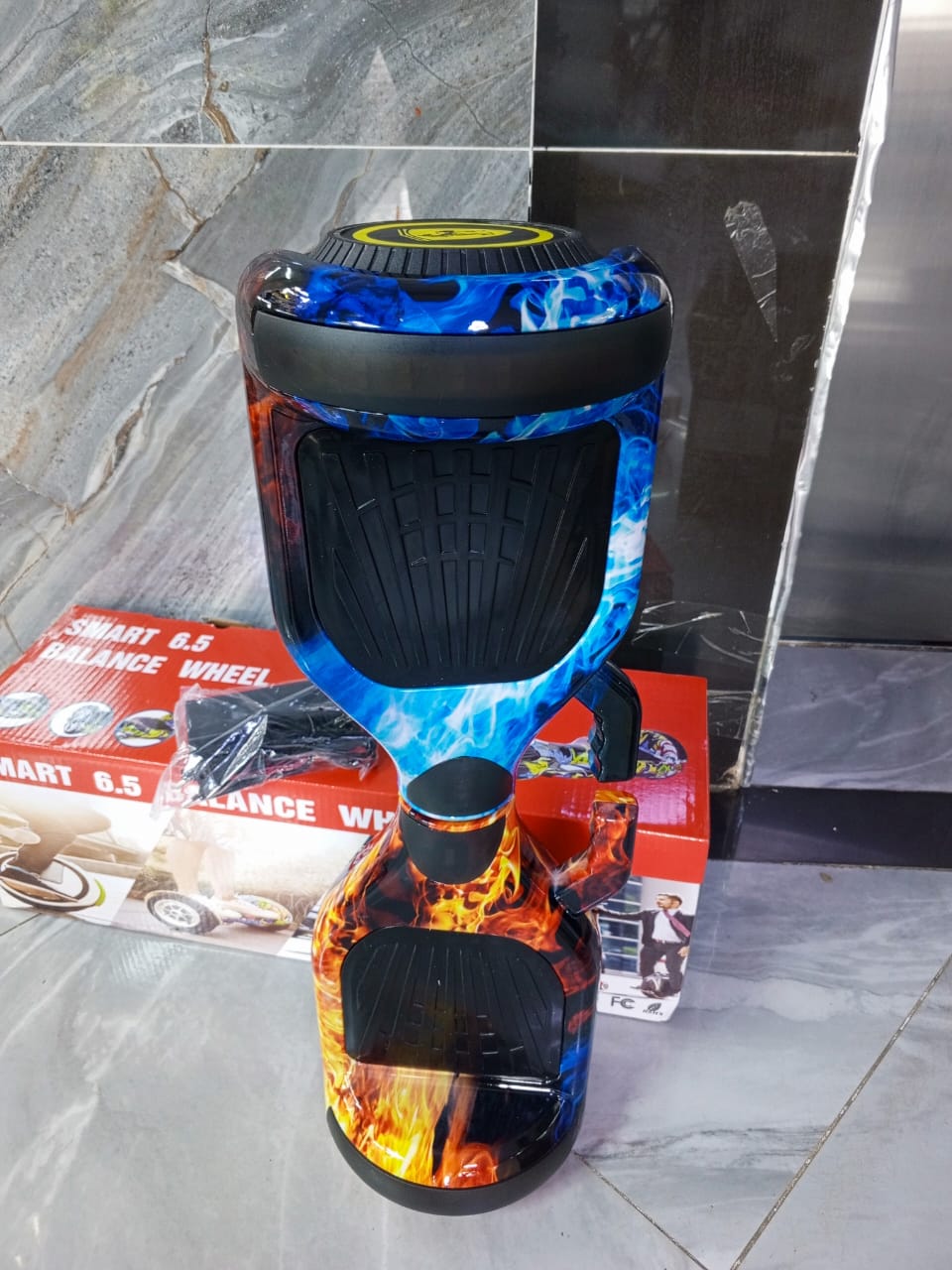 6.5" Self-Balancing Bluetooth Hoverboard with LED Lights - Smooth & Stylish Ride