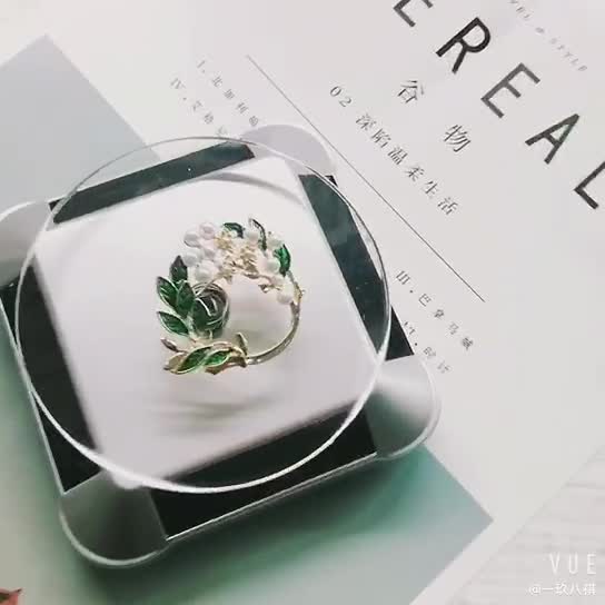 New Korean style fashion simple brooch, oil dripping enamel alloy gardenia pin for women, simple temperament pin accessories, pearl brooch suit decoration, Tiktok - popular