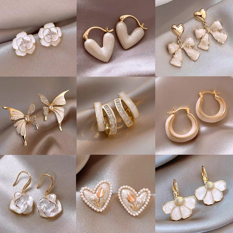 New silver needle oil dripping heart-shaped earrings,Korean Ins light luxury temperament earrings,popular earrings retro high-end feeling earrings forwomen,fashionable and simple,stylish and versatile