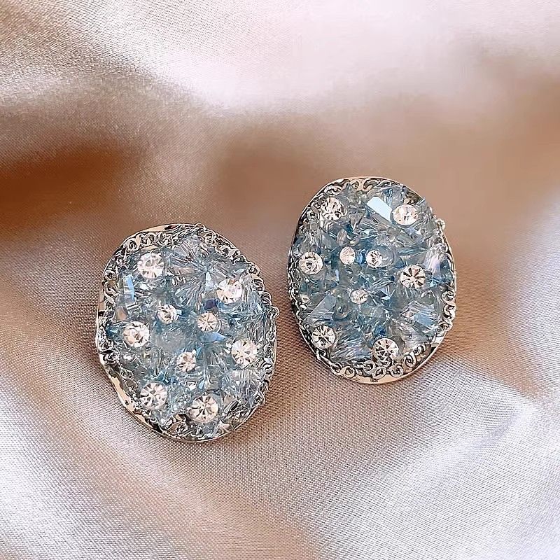 New silver needle blue crystal butterfly earrings, high-class light luxury earrings for small audience, Korean fashionable popular earrings for women, simple and elegant, fashionable and versatile