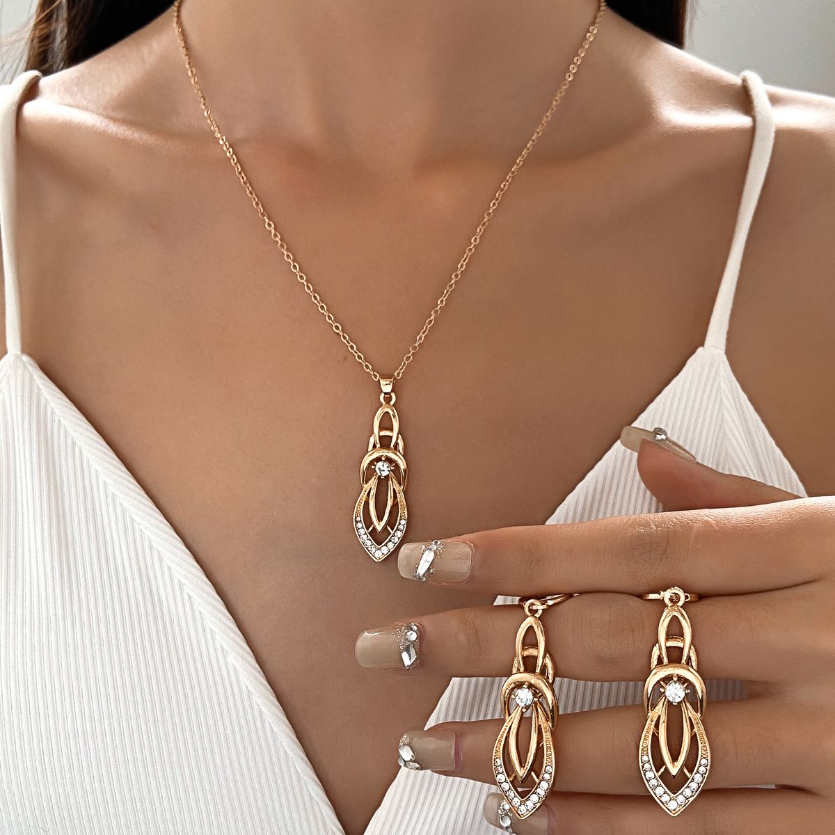 2025 New Diamond Set Butterfly Jewelry for Women, Ins Creative Design Necklace, Love Flower Earring Set, Crown Butterfly Eardrop Set, Hot Selling Pearl Jewelry, Fashionable and Versatile, Hot selling