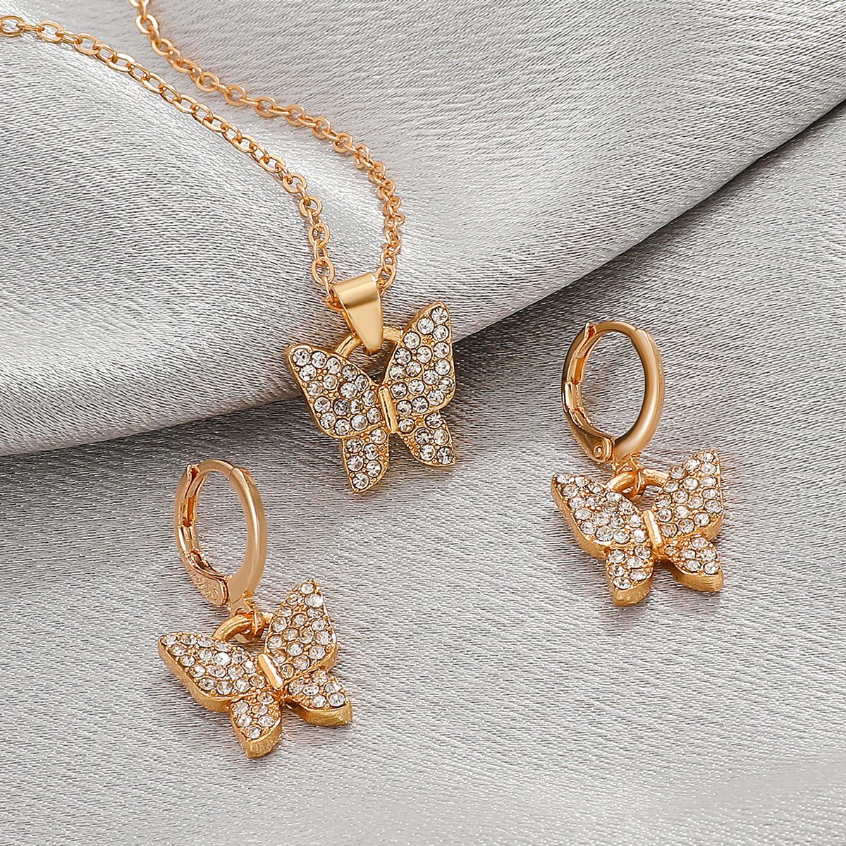 2025 New Diamond Set Butterfly Jewelry for Women, Ins Creative Design Necklace, Love Flower Earring Set, Crown Butterfly Eardrop Set, Hot Selling Pearl Jewelry, Fashionable and Versatile, Hot selling