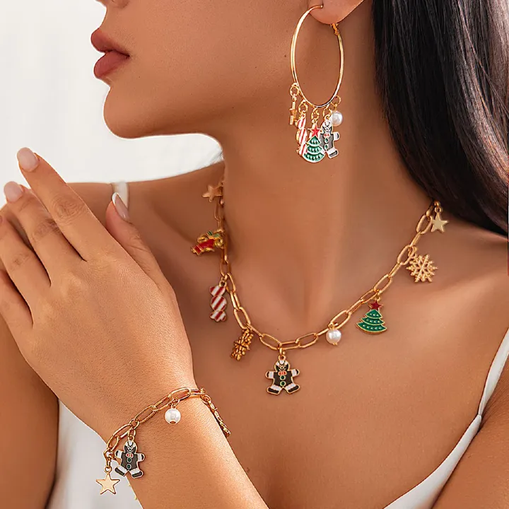 New European and American creative Christmas bells, Christmas tree pendant necklaces, personalized holiday snowflake candy accessories, African fashionistas quickly grab, unlock unique fashion charm