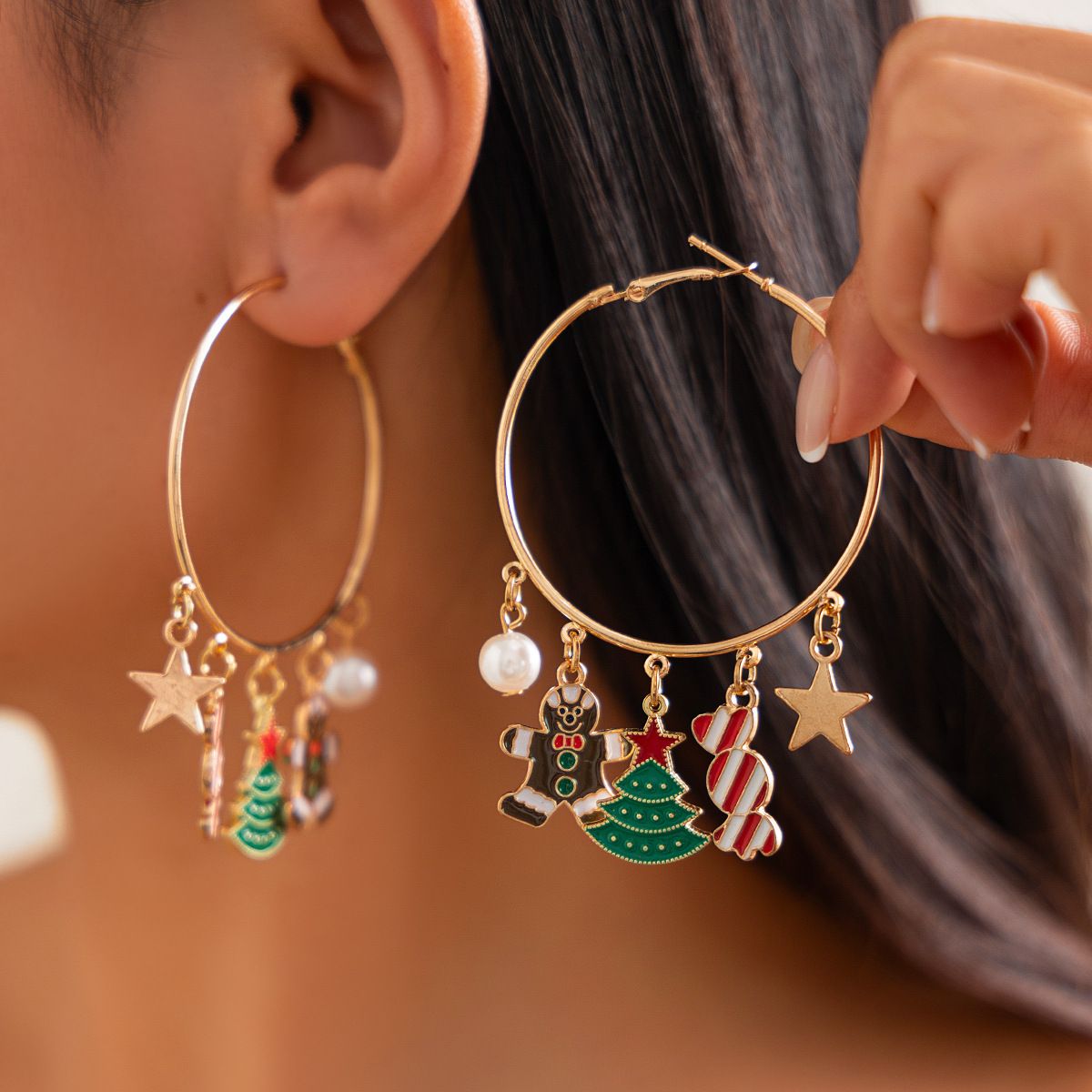 New European and American creative Christmas bells, Christmas tree pendant necklaces, personalized holiday snowflake candy accessories, African fashionistas quickly grab, unlock unique fashion charm